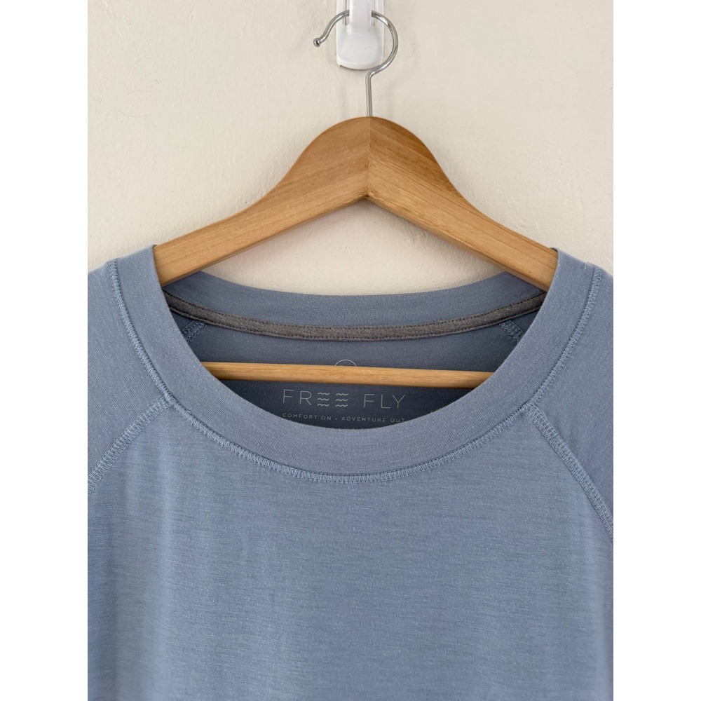 Free Fly Womens Bamboo Long Sleeve Top Light Blue Crew Neck Thumbholes Size M - Picture 4 of 6